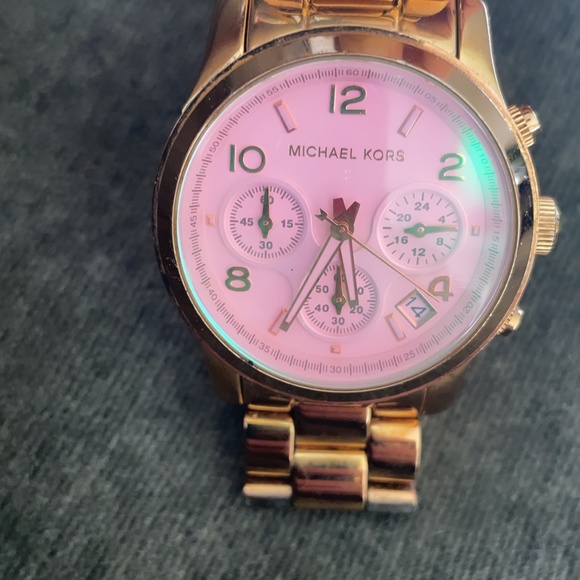 Iridescent Michael Kors Rose Gold Watch 